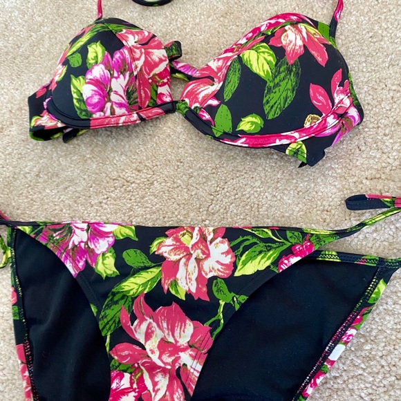 Black poppy floral bikini set - Picture 3 of 6